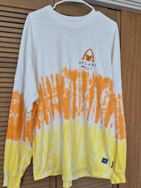 Hawaii Aulani Disney Halloween Tee / L